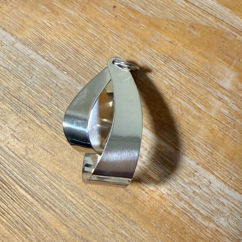 Elegant 925 Sterling Silver Pendant (chain not included)